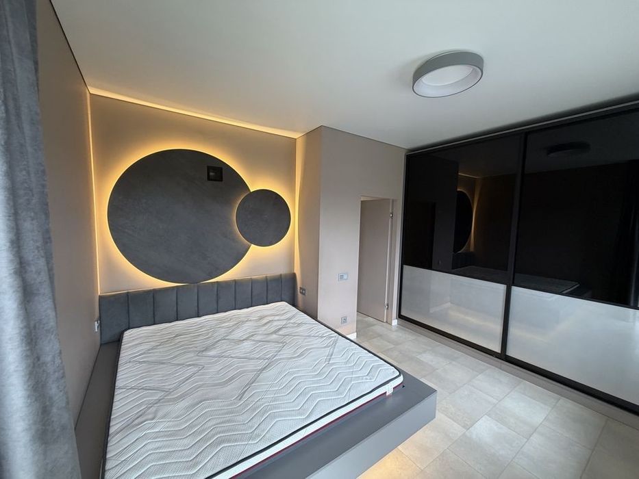 р Будинок 2024 року з басейном, каміном і гаражем на 2 авто + торг !!!