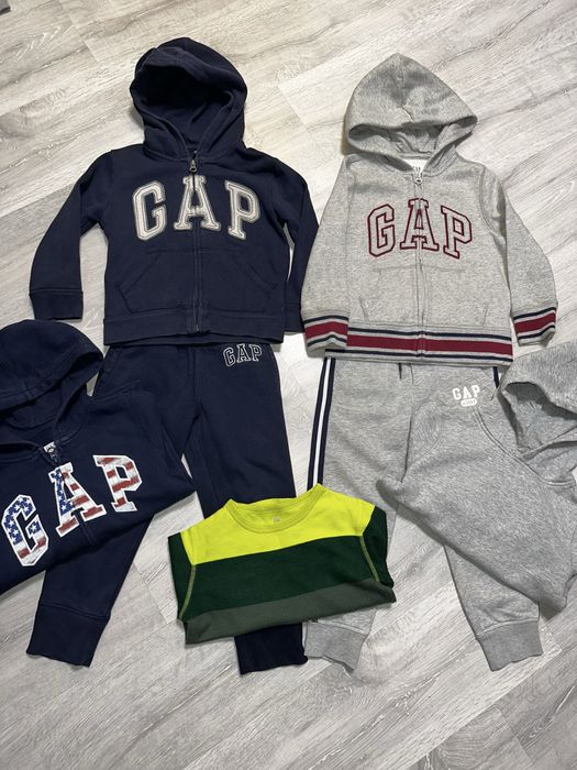 Пакет одежды GAP на мальчика 4-5лет