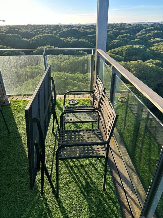 Mesa de exterior desdobrável em ferro com 4 cadeiras