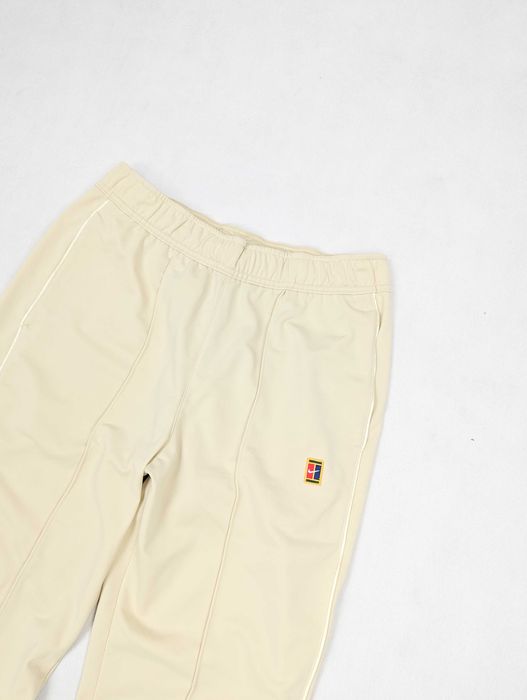 Nike kremowe spodnie dresowe dresy M