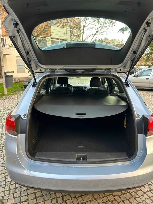 Opel Astra Sports Tourer 2017 poucos KM