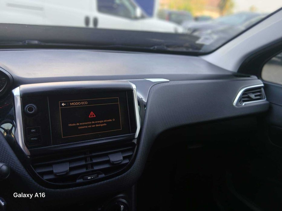 Peugeot 2008 1.5 BlueHDi Diesel Signature