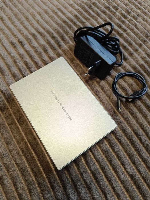 Dysk zewnętrzny LaCie Porsche Design 8TB Stan bardzo dobry + SMAR Ttylko 285h przebiegu