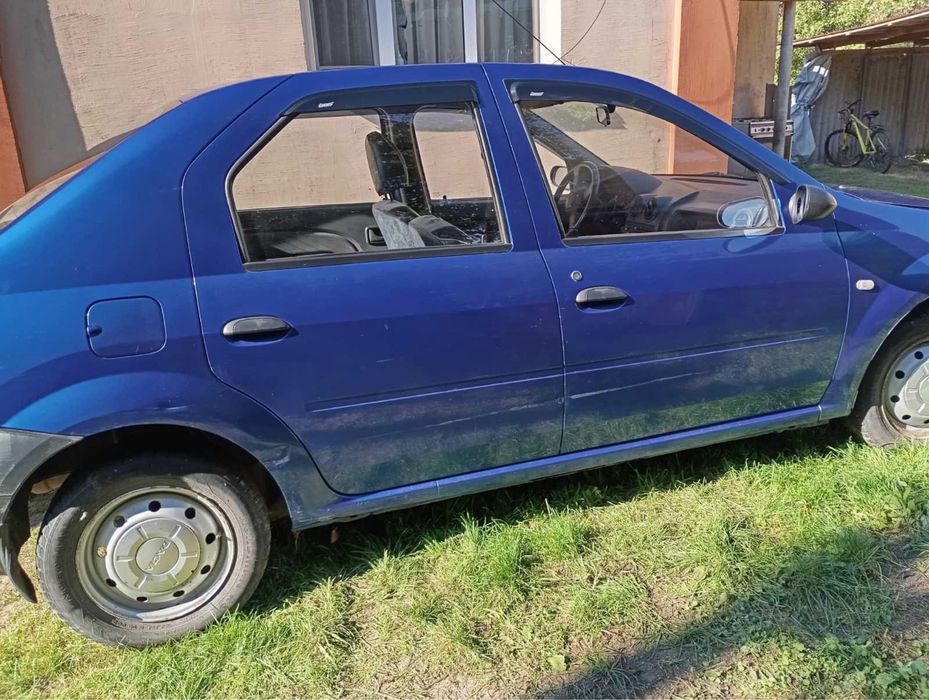 Продам Renault Logan 2006 года, 1.4 бензин