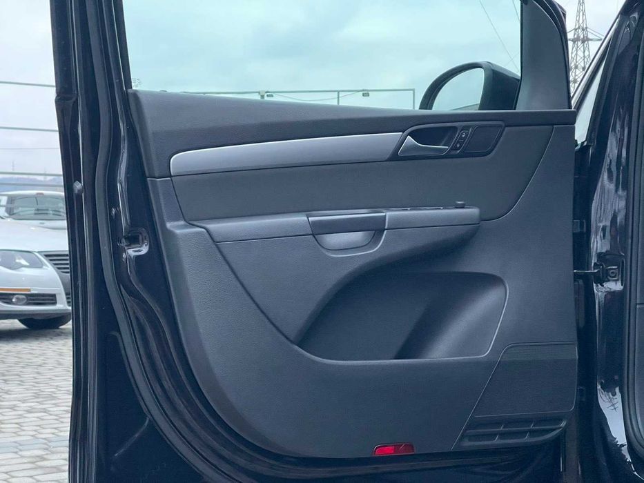 Volkswagen Sharan автоматична КПП