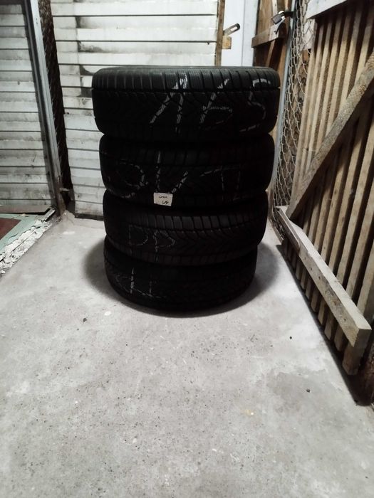 Komplet zimowych opon z 2024 r.  uniroyal winter expert 205/55 R16