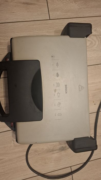 Grill bosch elektryczny cttk1