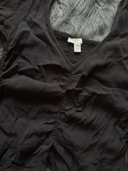 Czarna bluzka H&M z marszczeniem