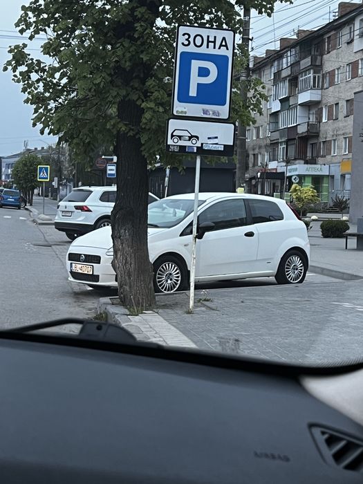 Продам авто, нерозмитнене!