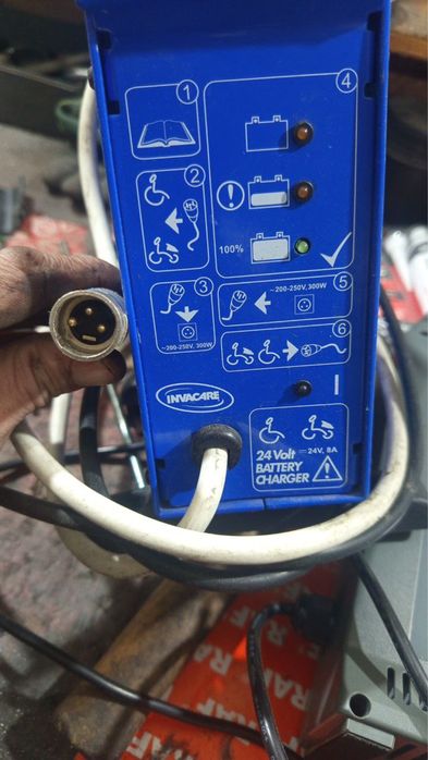 зарядник для гелиевых аккумуляторов