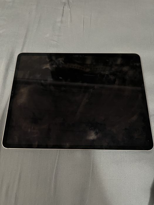 Планшет Apple iPad Pro 12.9 2022 Wi-Fi Cellular 512GB Space Gray ручка