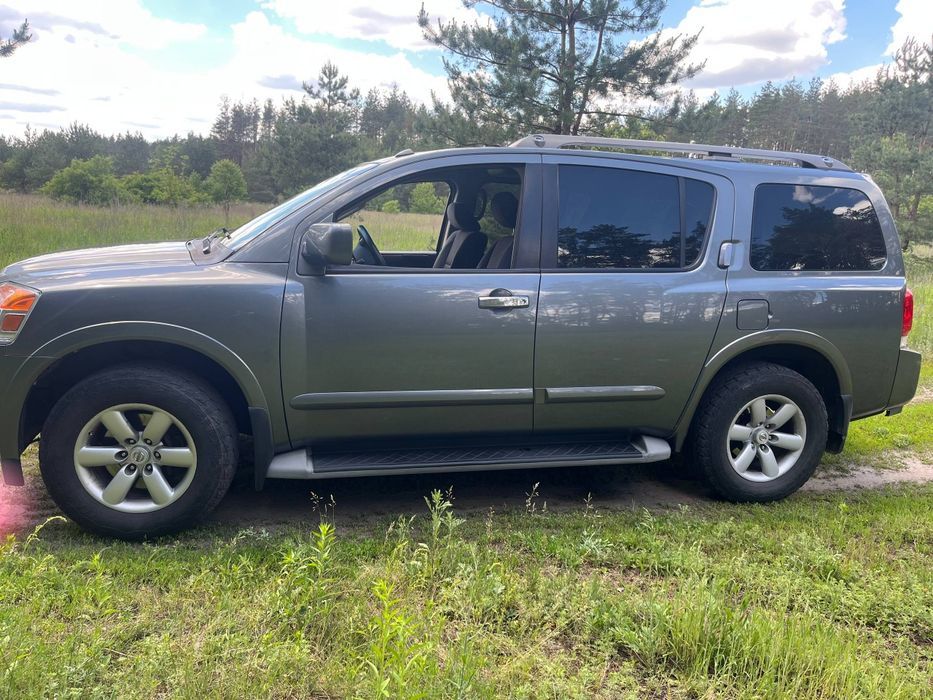 Продам Nissan Armada