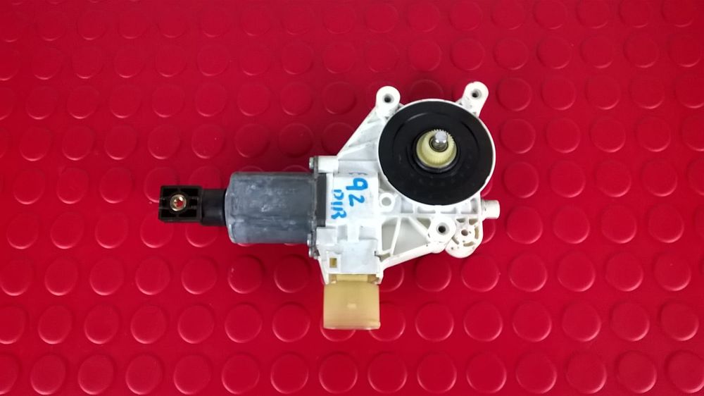 Motor Elevador Direito 0130822403 - BMW 3 Coupé