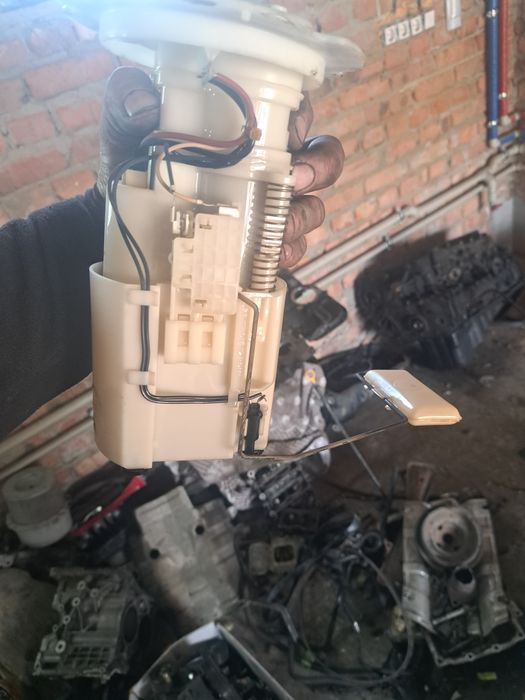 Насос в сборі 17040-JK00A G35 07-13 VQ35HR колба в бак