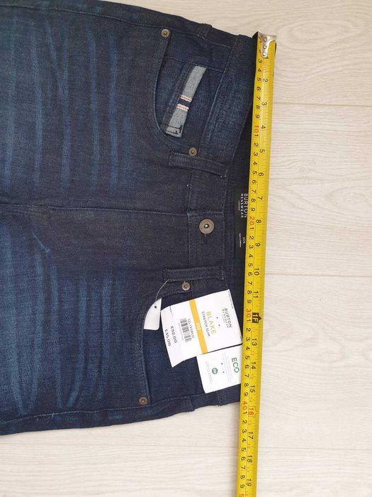 Джинсы мужские.Burton р-р 30.  Оригинал. Новые. Stretch Slim