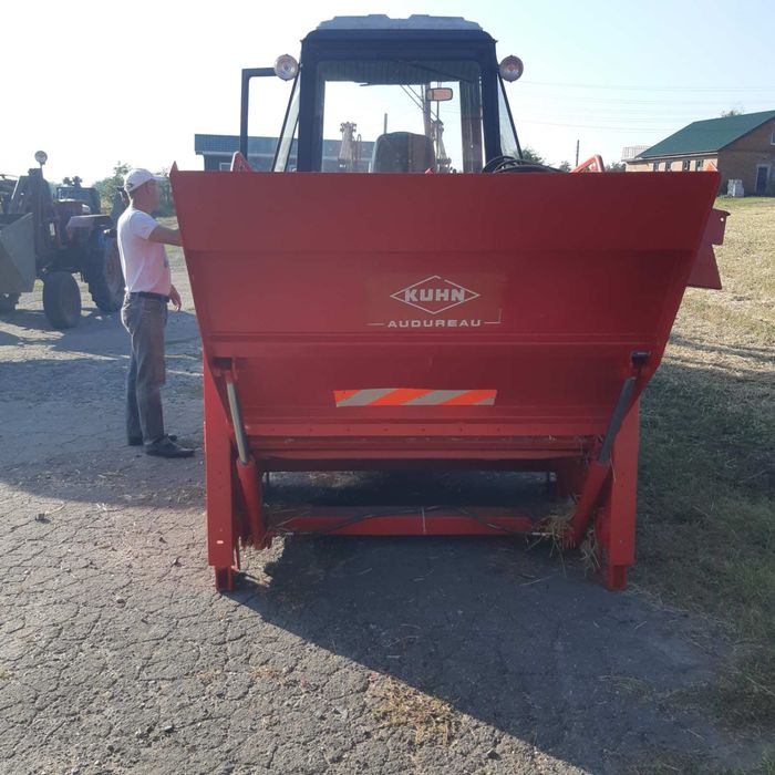 Продам розкидач соломи