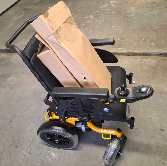 Wózek inwalidzki elektryczny TURIOS.