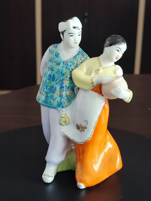 Stara Figurka porcelanowa 17 cm Japan
