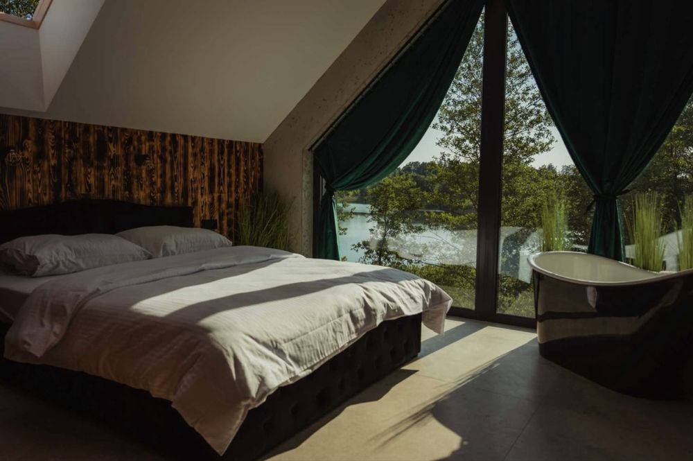 Dom Willa z basenem jacuzzi sauna Mazury nad jeziorem