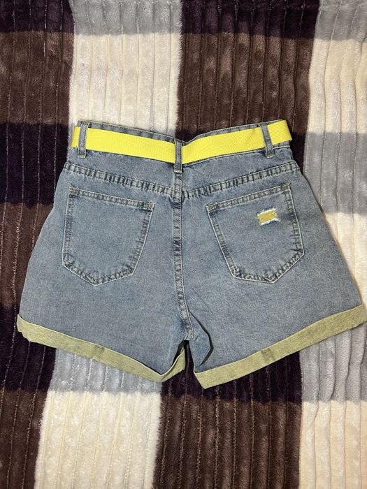 Жіночі джинсові шорти