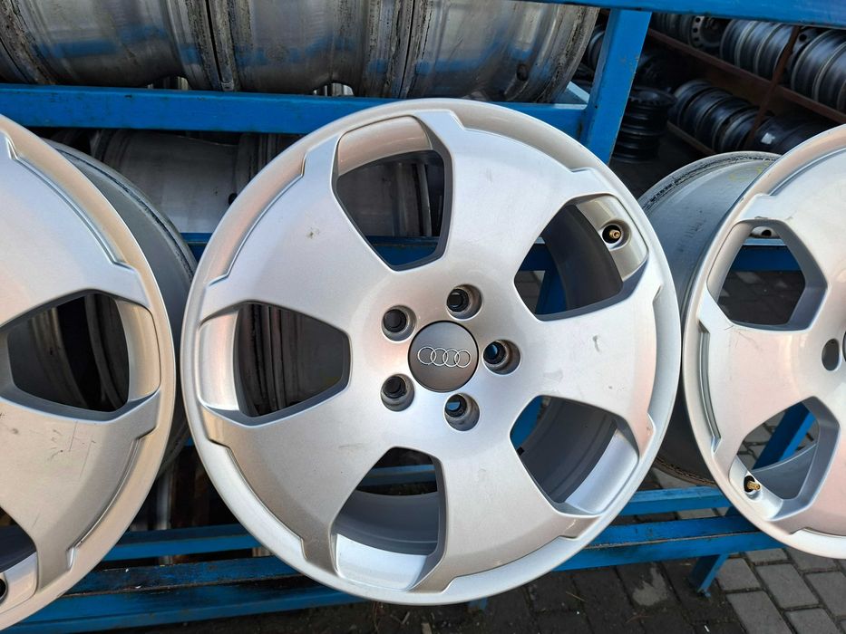 Оригінальні диски Audi 5/112 R17 7,5J ET56 8PO 601 025C.