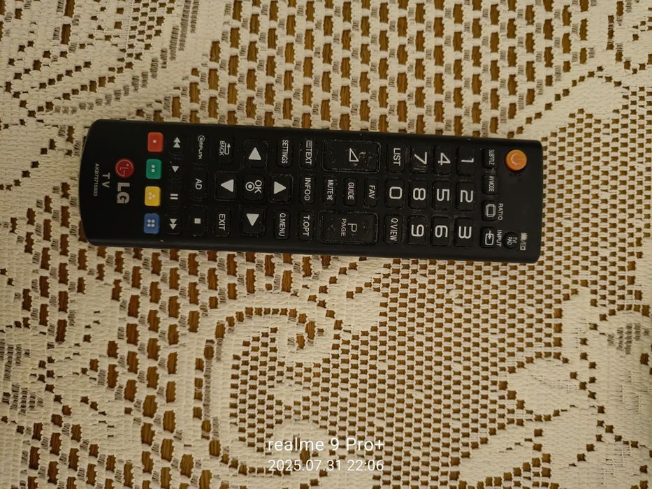 Sprzedam pilota do telewizora LG i kabel