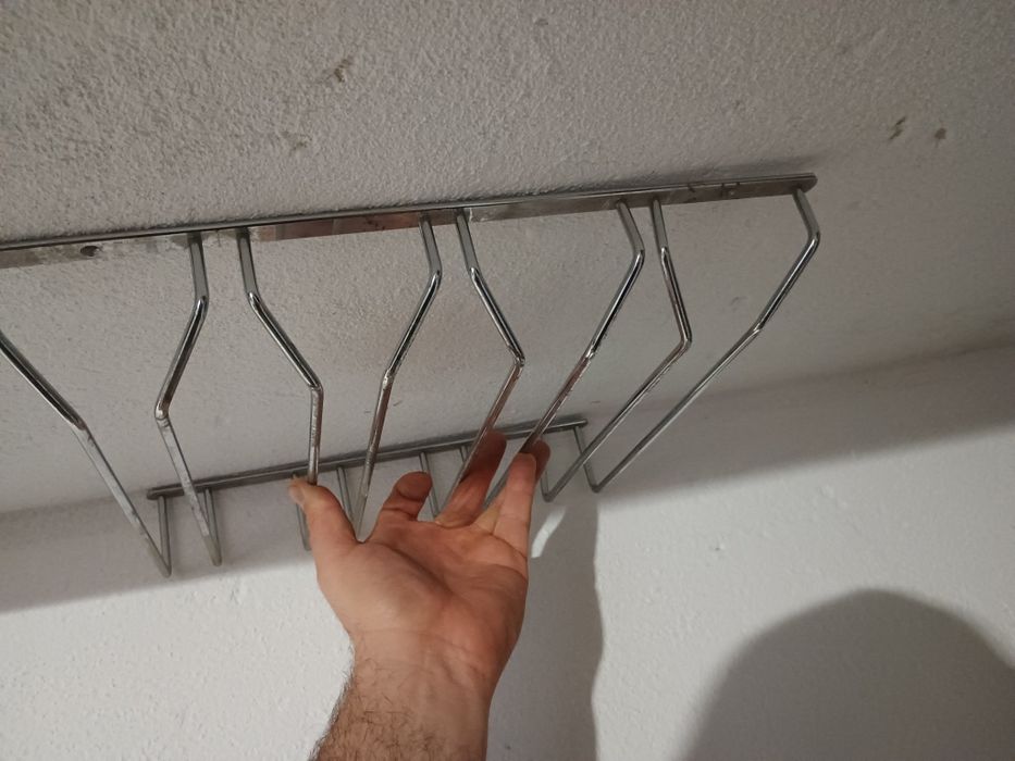 Uchwyt podszafkowy na elektronarzędzia
