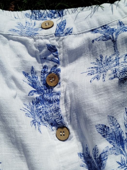 Biała spódnica na guziki z nieregularnym dołem Primark 40 L