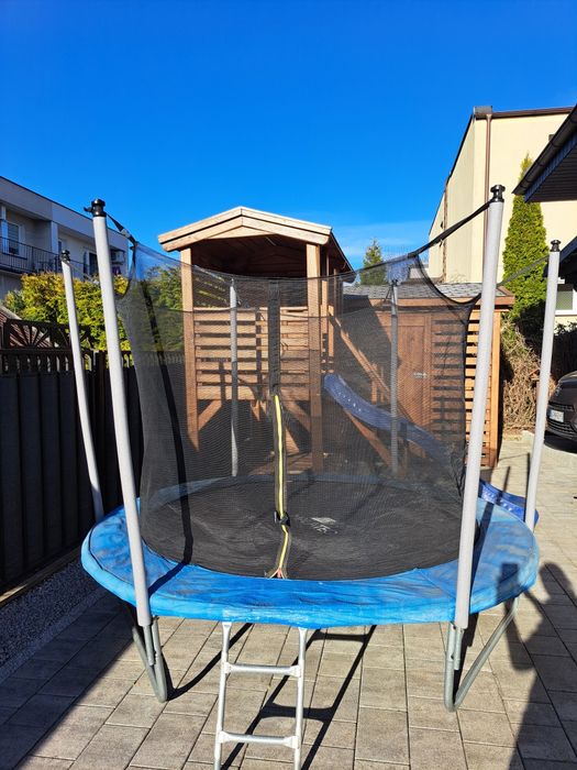 Trampolina o średnicy ok. 2,5m