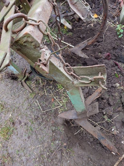 Культиватор з боронами