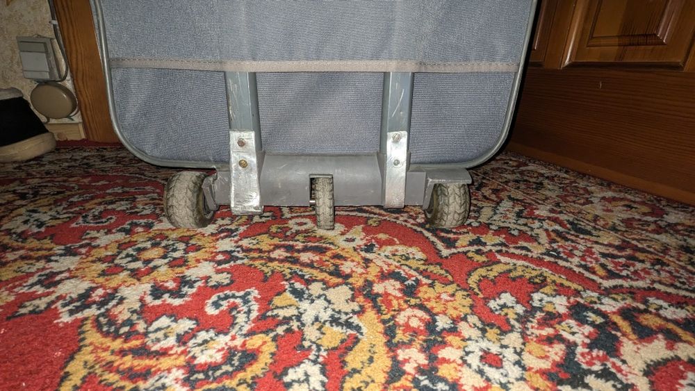 Туристичний чемодан