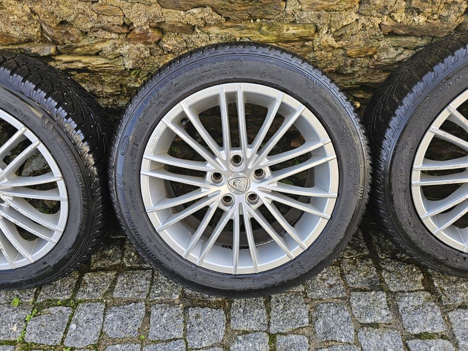 Jantes 17 5×112 Audi VW Seat Skoda Mercedes com pneus 225/50R17
Possí