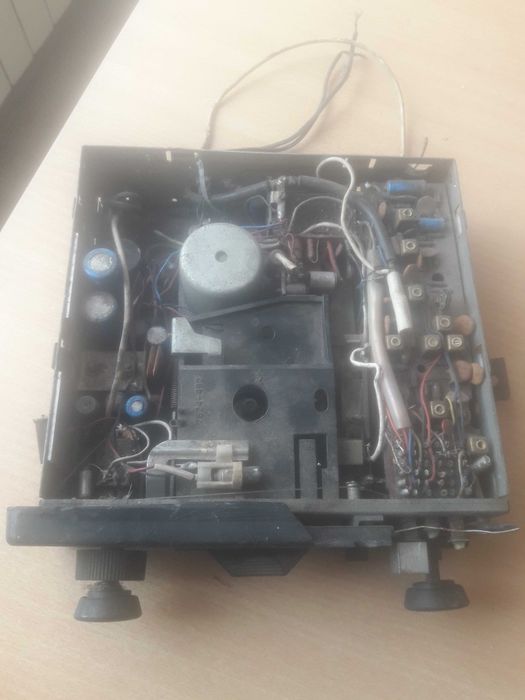 Zabytkowe radio samochodowe Unitra RP701