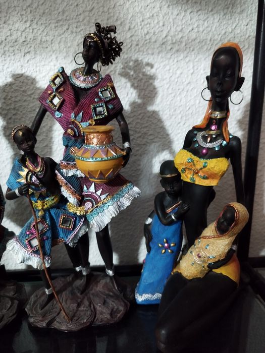 Estátuas africanas de resina