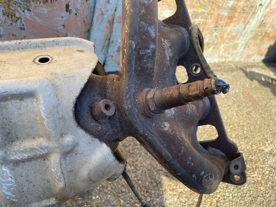 Nissan Rogue Sport глушитель выпускной коллектор взборе