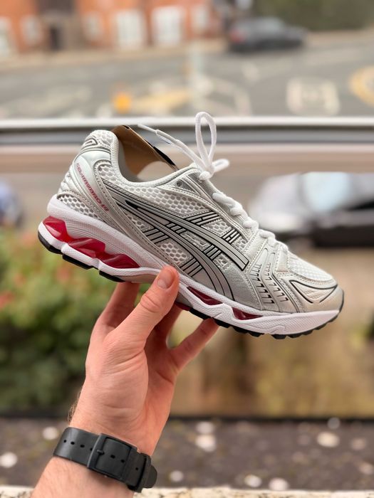 ASICS модель GEL-KAYANO 14 нові Оригінал Є інші моделі літні та весняні Nimbus 9 дивіться інші оголошення  більше 400 пар