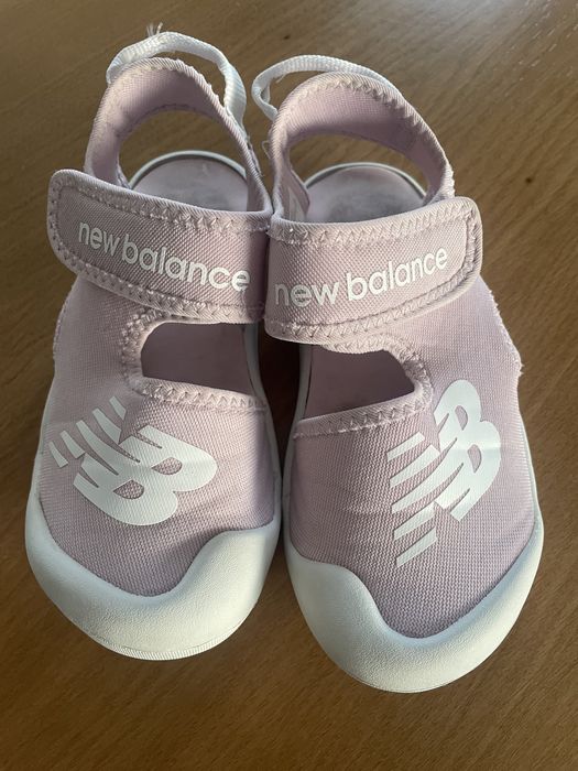New Balance sandały różowe dla dziewczynki
