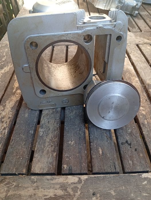 Cilindro  e pistão 190cc yahama