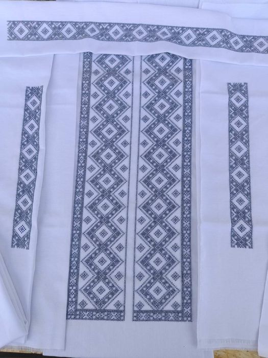 Заготовки на чоловічу та жіночу сорочки.