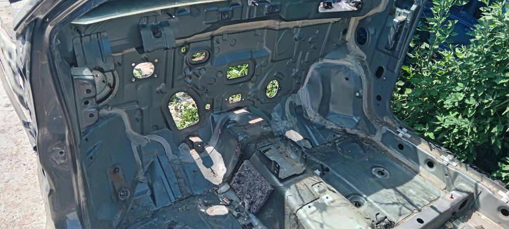 Кузов четверть телевізор Mitsubishi Lancer 9