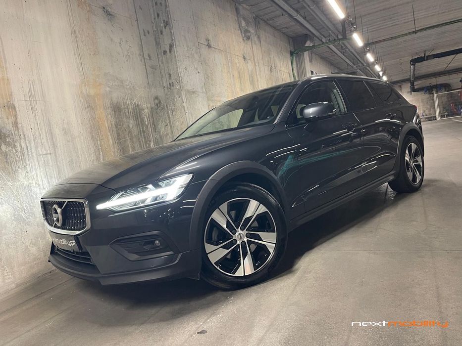 Volvo V60 Cross Country 2.0 D4 Polestar