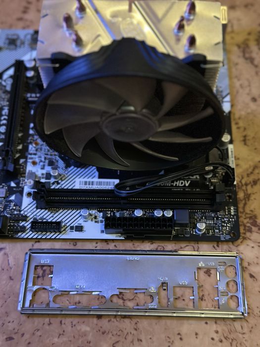 Комплект / Ryzen 5 3400G / B450M / Кулер