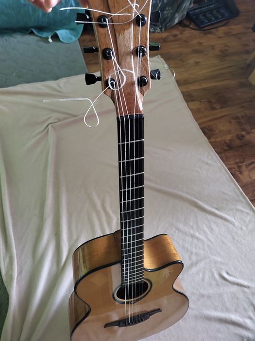 Gitara elektryczna akustyczna LAG T66CE
