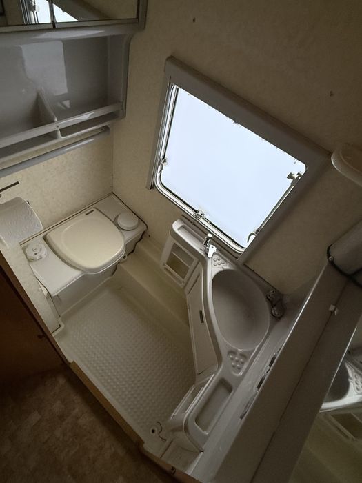 Fendt 615 z dachem ochronnym.