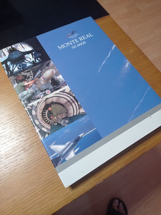 Livro Comemorativo 50 Anos Base Aérea Monte Real