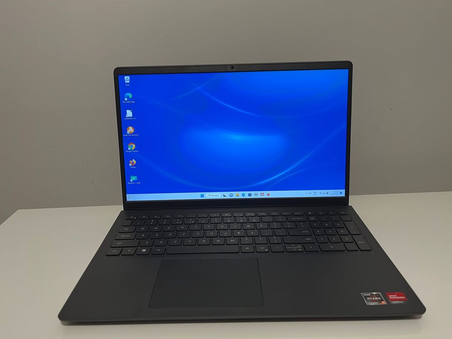 Sprzedam NOWY Laptop Dell Inspiron 15,6" 8GB RAM