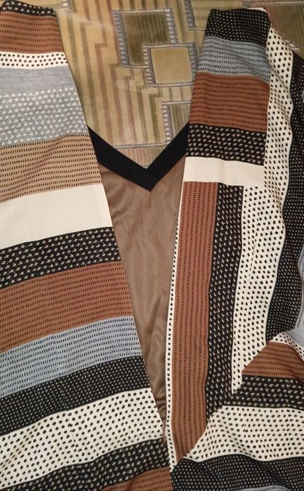 Жіноча сукня на підкладці