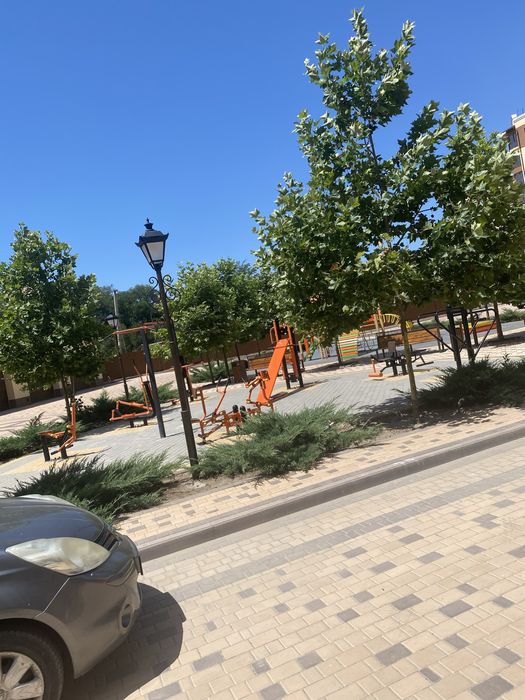 Сдам новую квартиру посуточно .