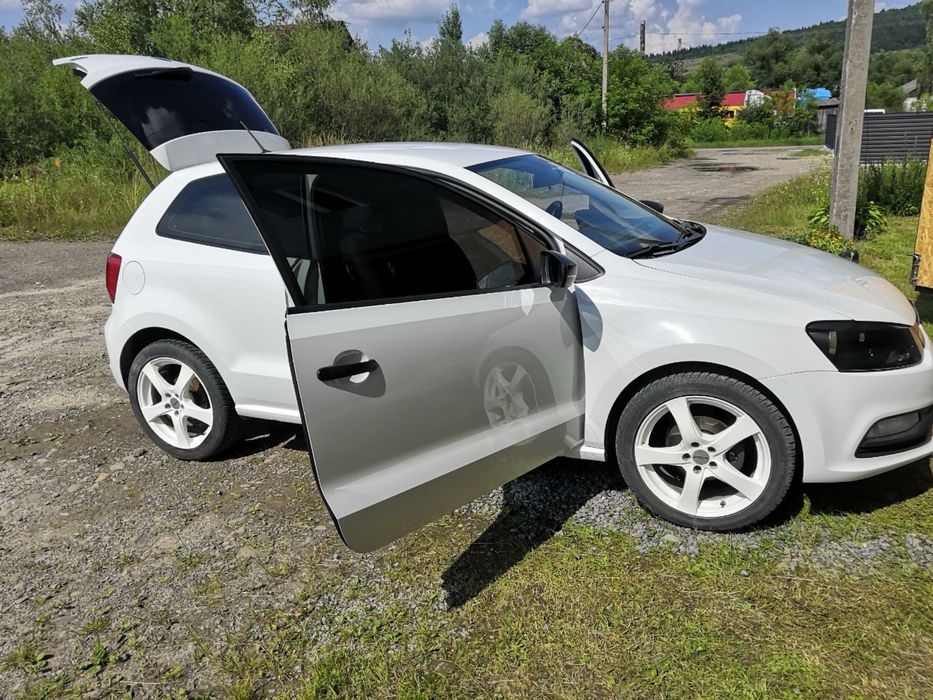 Автомобіль Wolksvagen Polo 2017 рік 1.2 TSI бензин машина хетчбек фольцваген поло білий колір офіціал