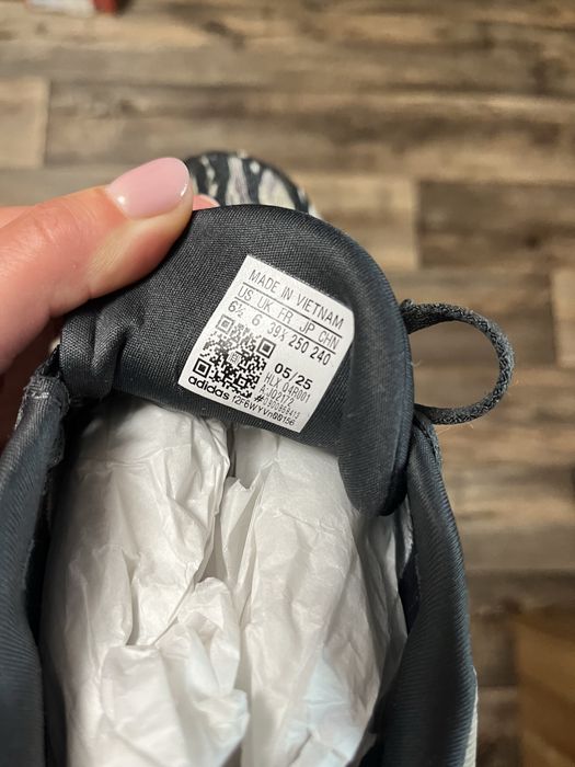 Кросівки Adidas оригінал 39 розмір